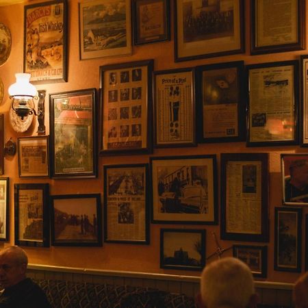 The Village Inn Bohola Luaran gambar